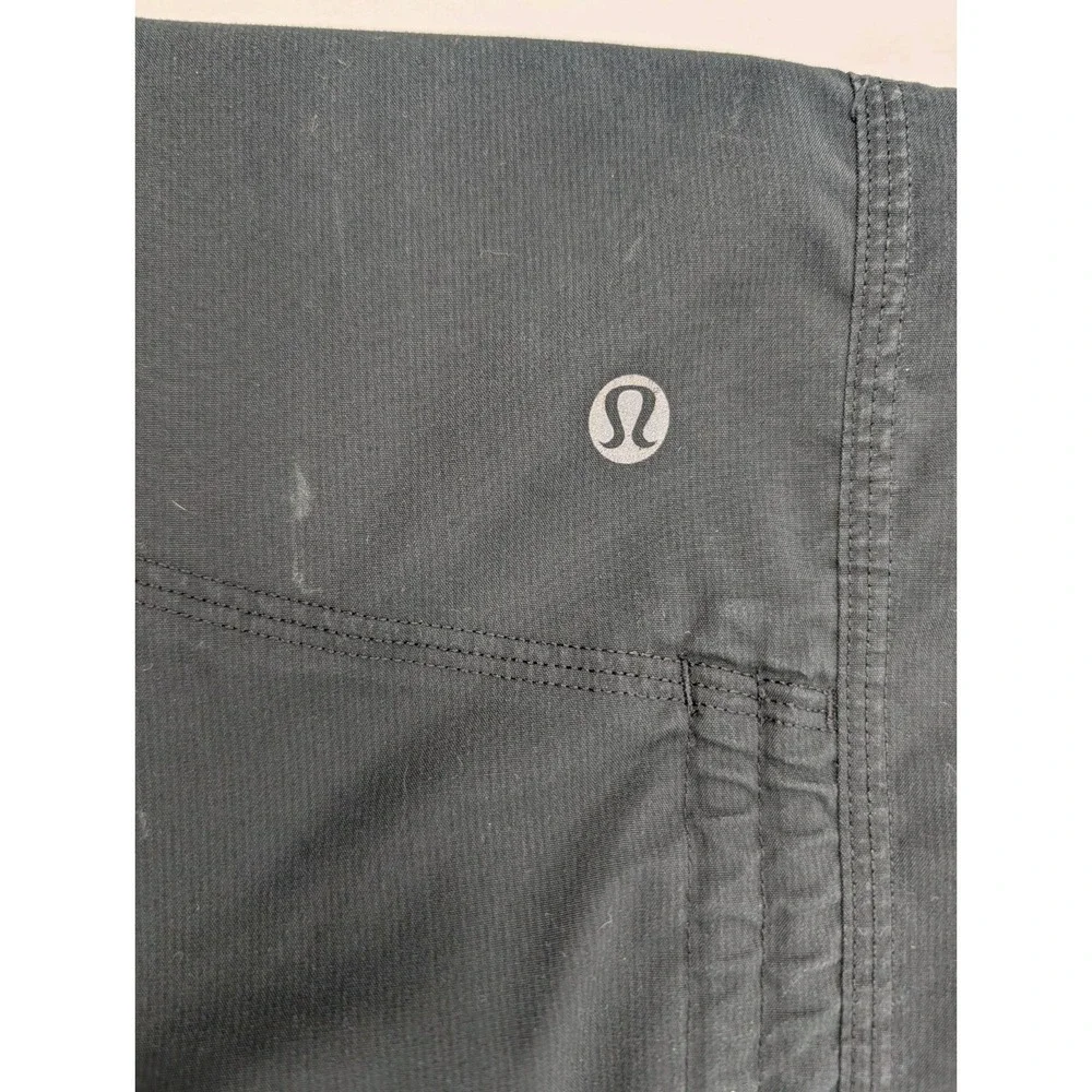 Lululemon Midrise Dance Studio Pant Size 2 Adjustable Leg Hem Sporty Athletic